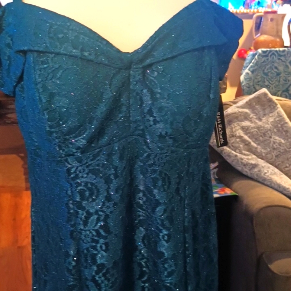 A New Elegant Teal Lace Dress By R&M Richards Size 14W It Is Beautiful!!! (Prom)